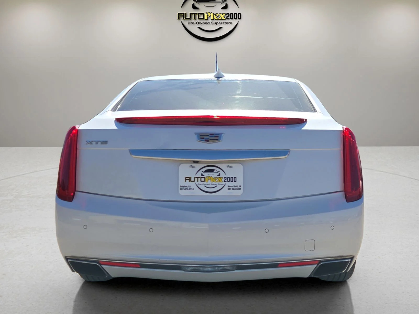 Used 2016 White Cadillac Luxury image 6