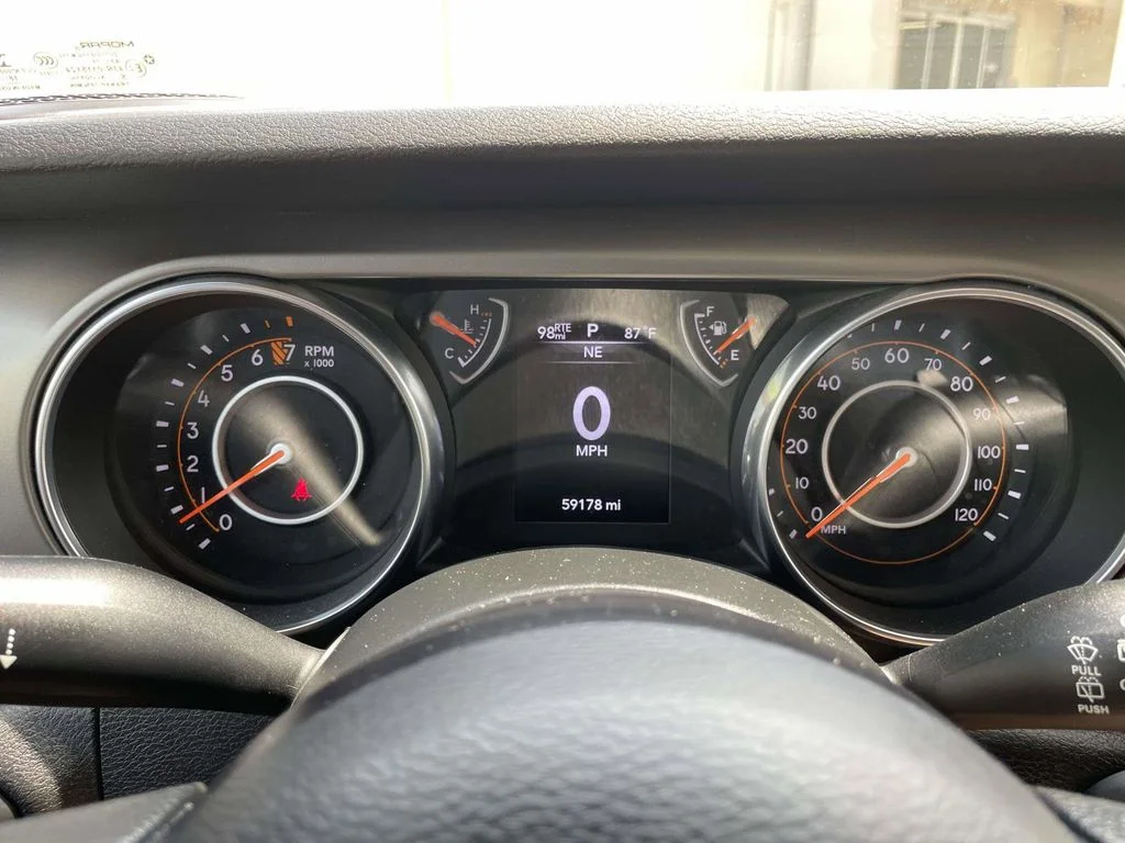 Certified Used 2018 Granite Crystal Clearcoat Metallic Jeep Unlimited Sport image 29