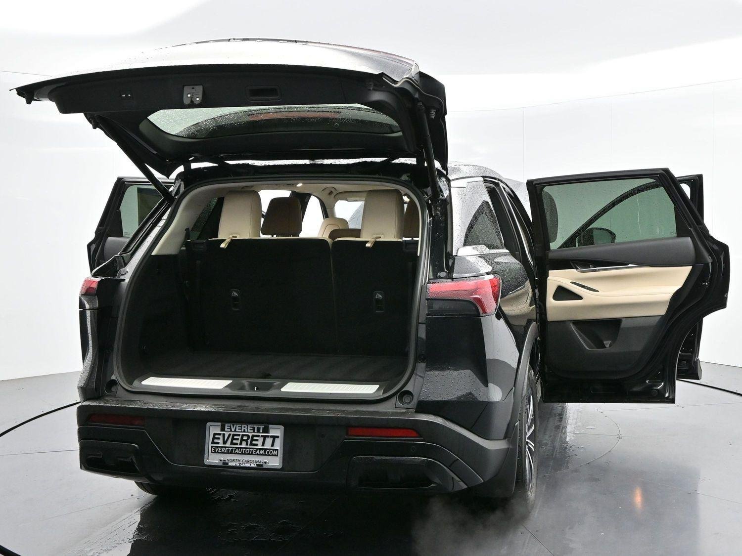 Used 2023 Mineral Black INFINITI PURE image 47