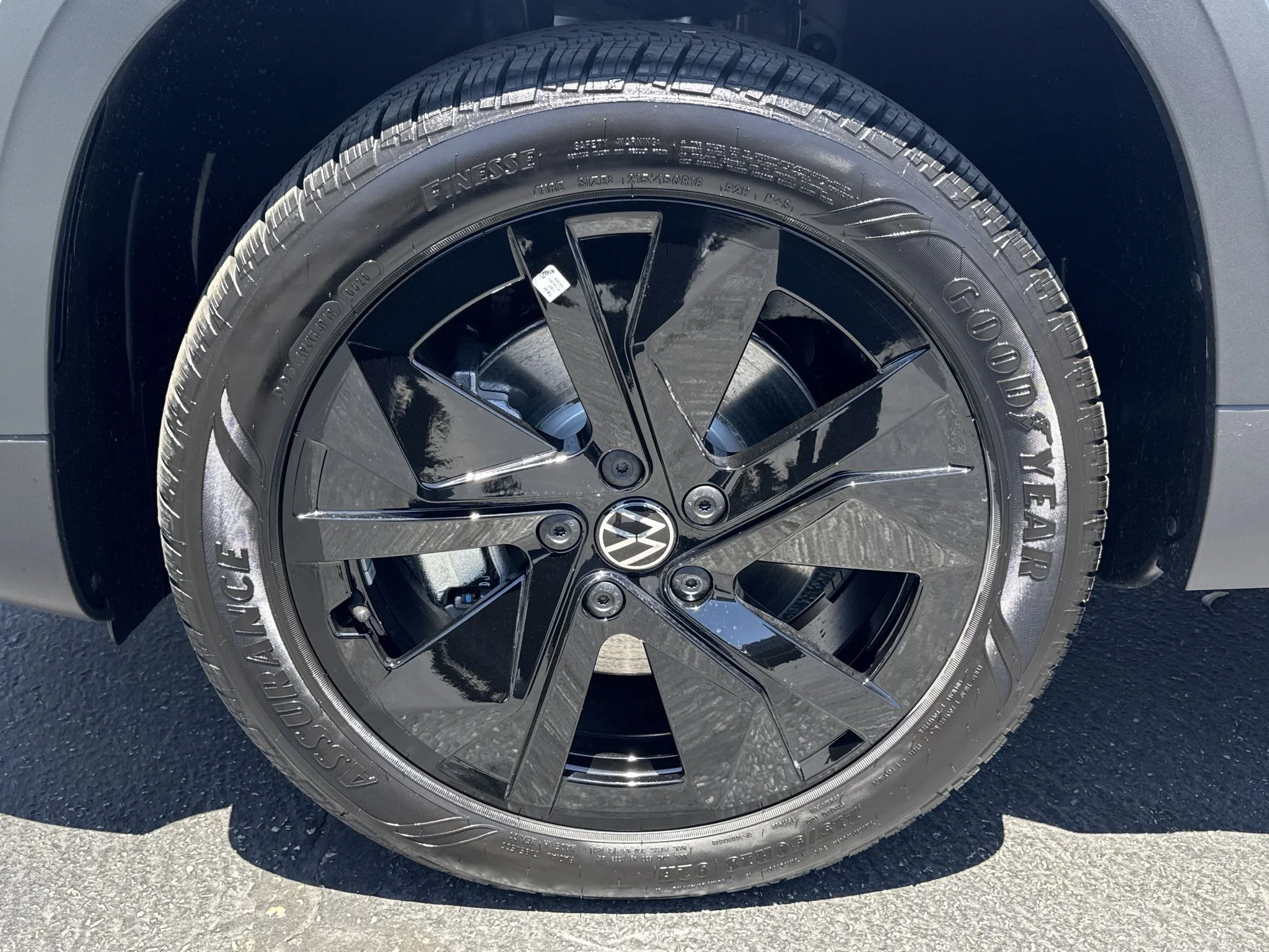 New 2026 Platinum Gray Metallic Volkswagen SE image 11
