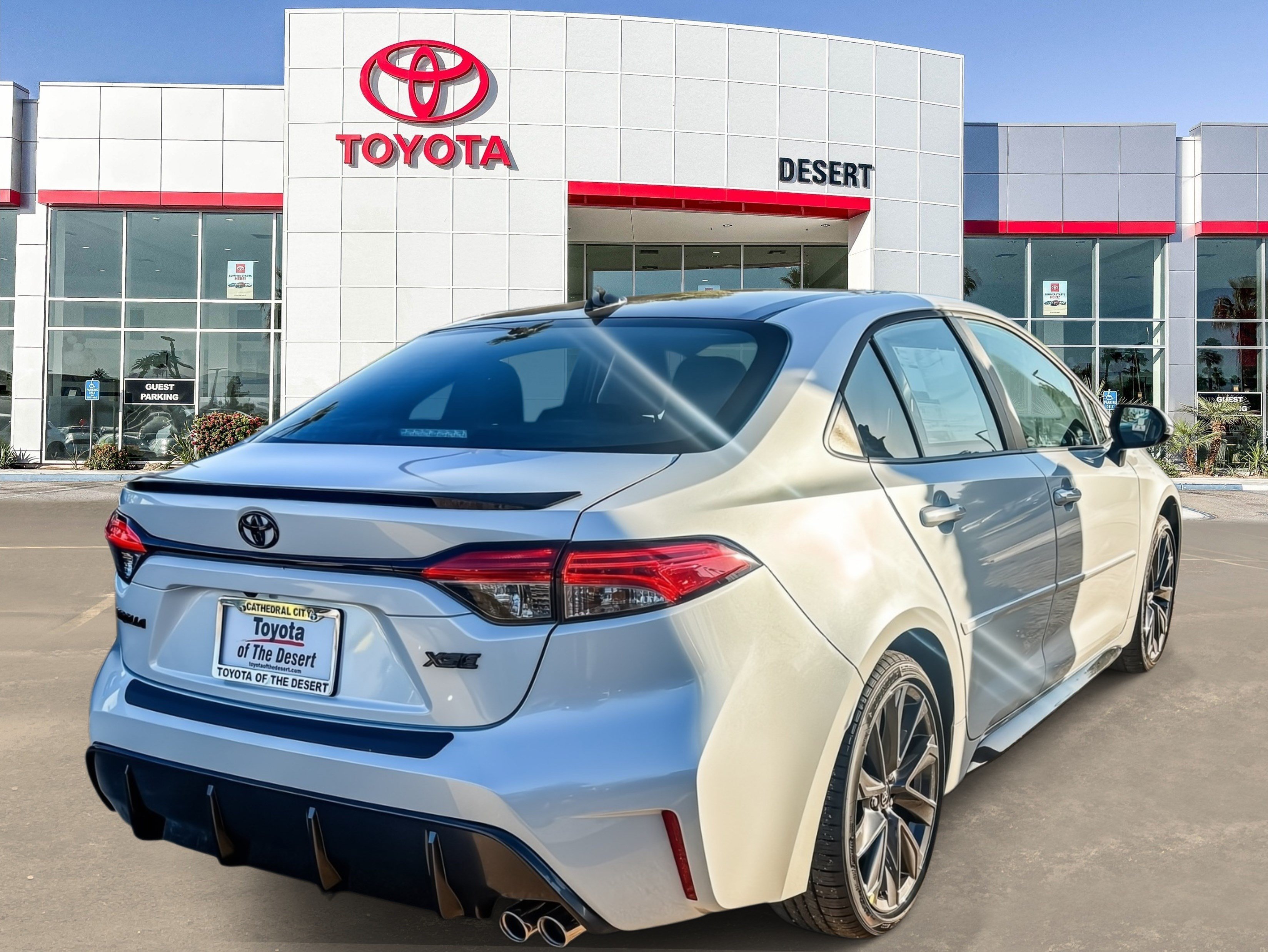 New 2027 Wind Chill Pearl with Inked roof <sup>1</sup> Toyota  XSE image 6