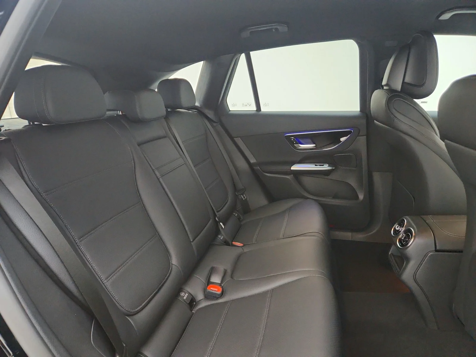 Certified Used 2025 Black Mercedes-Benz GLC 300 image 21