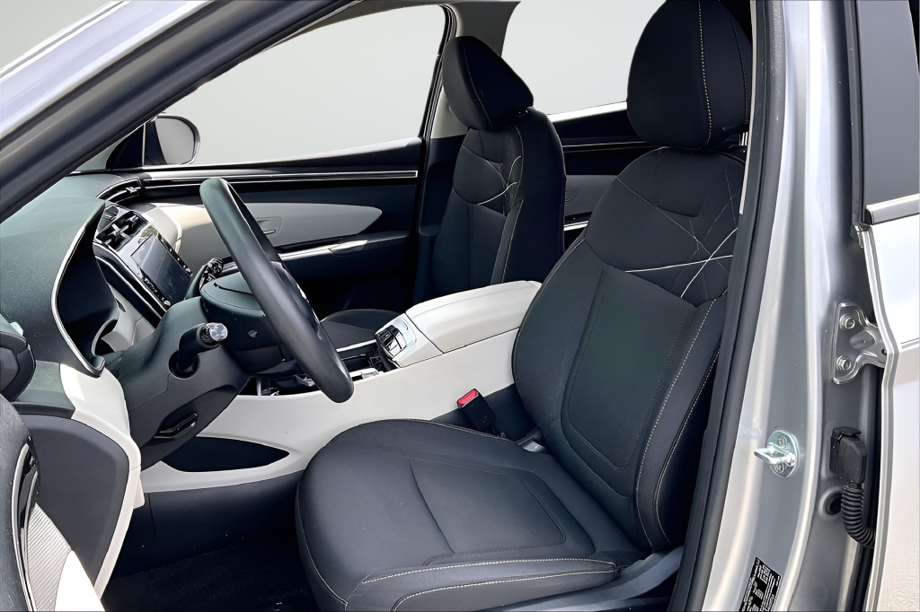 Used 2022 Silver Hyundai SEL image 18