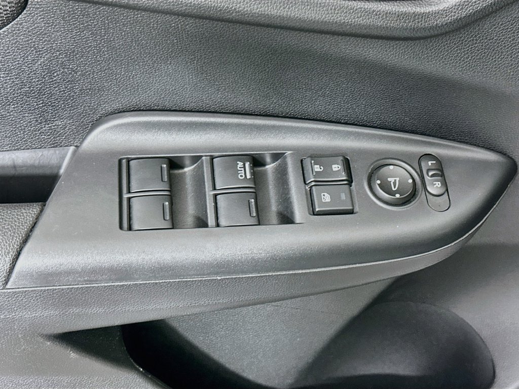 Used 2015  Honda EX image 18