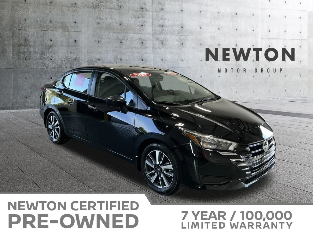 2025 Nissan Versa 1.6 S CVT's photo