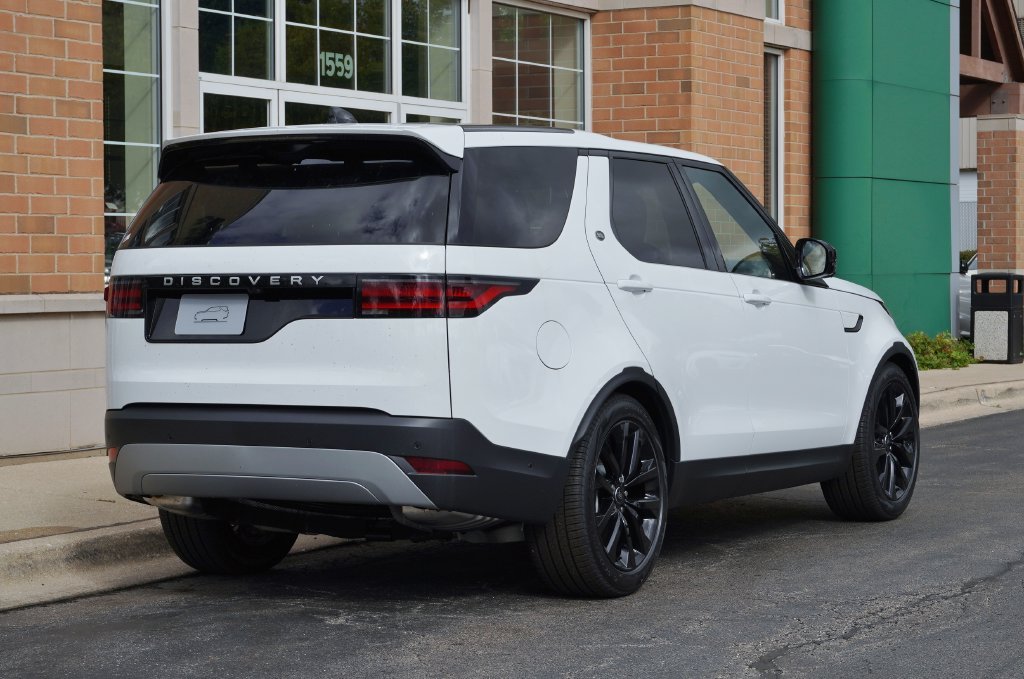 New 2026 Fuji White Land Rover S image 6