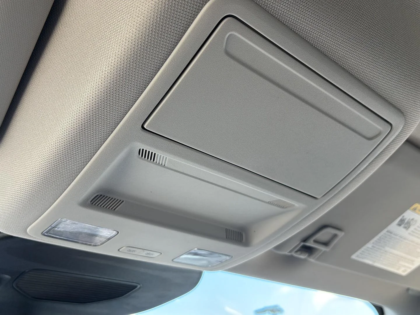 Used 2025 Space Silver Ford Platinum image 21