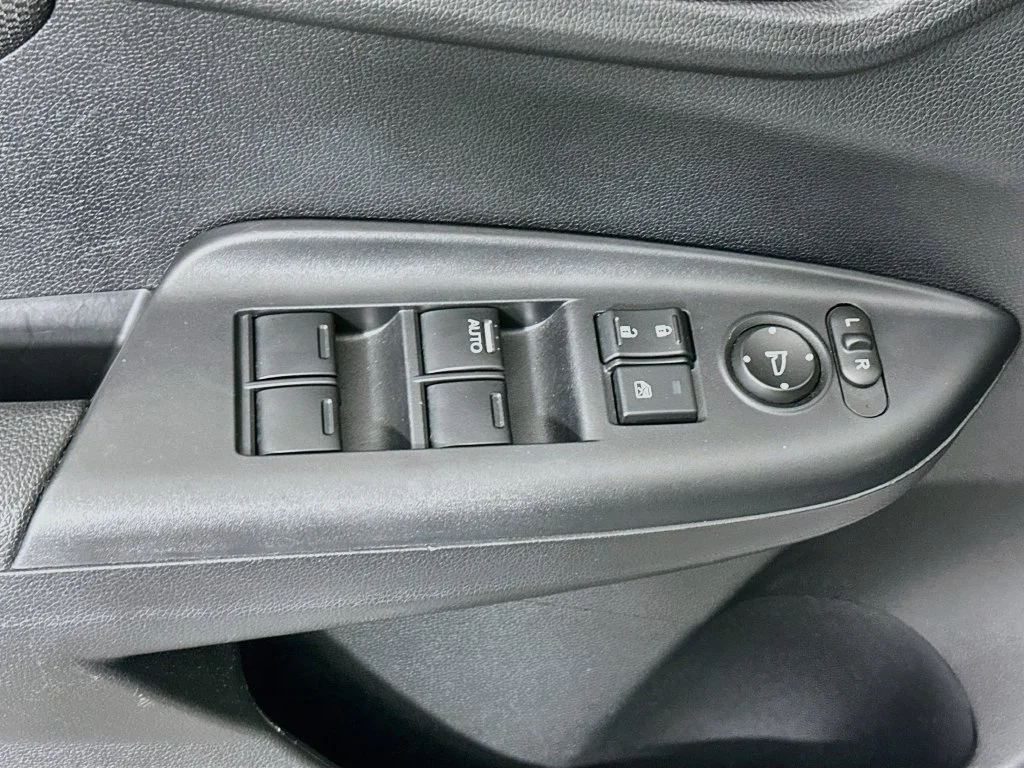Used 2015 Alabaster Silver Metallic Honda EX image 18