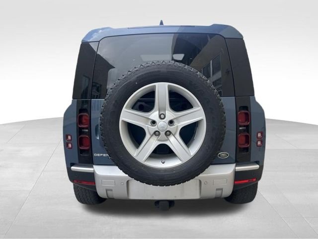 Used 2020 Tasman Blue Metallic Land Rover SE image 7