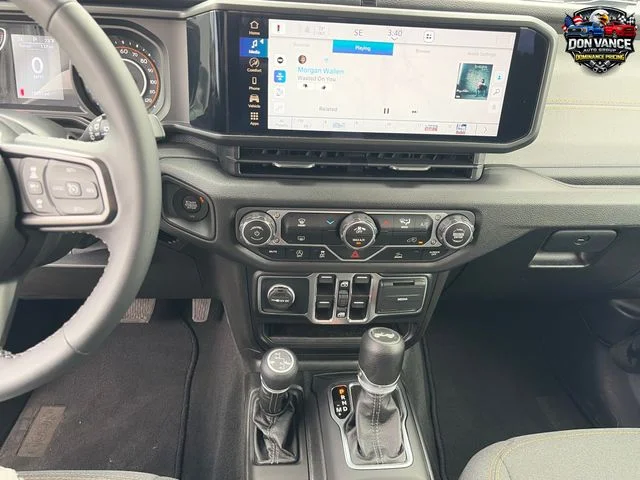 Used 2025 White Jeep Sport S image 17
