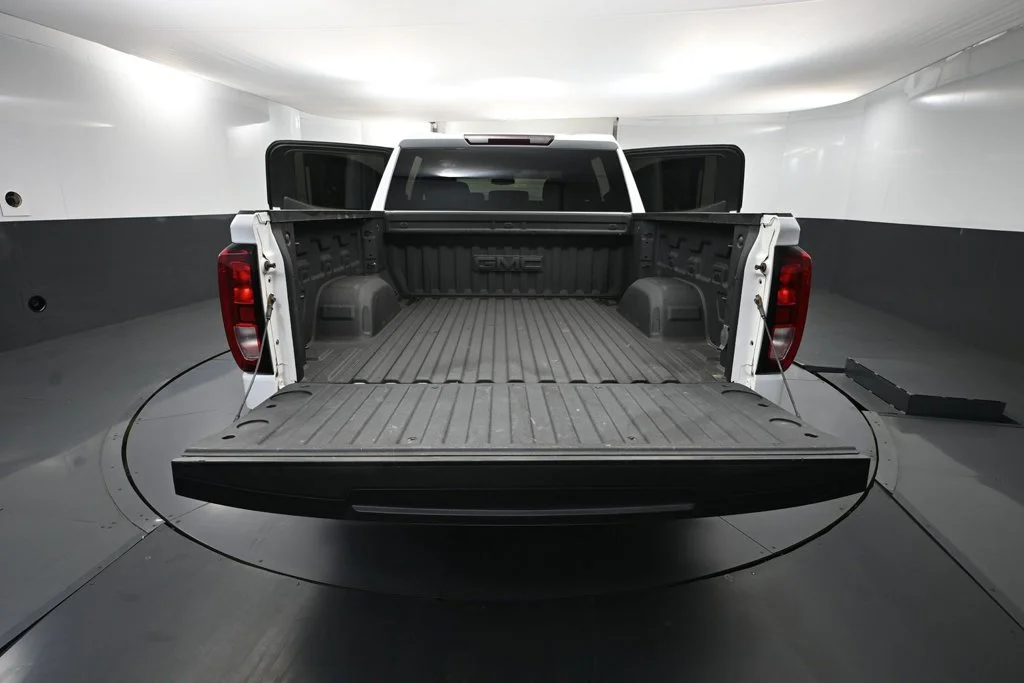 Certified Used 2024 White GMC Elevation image 29