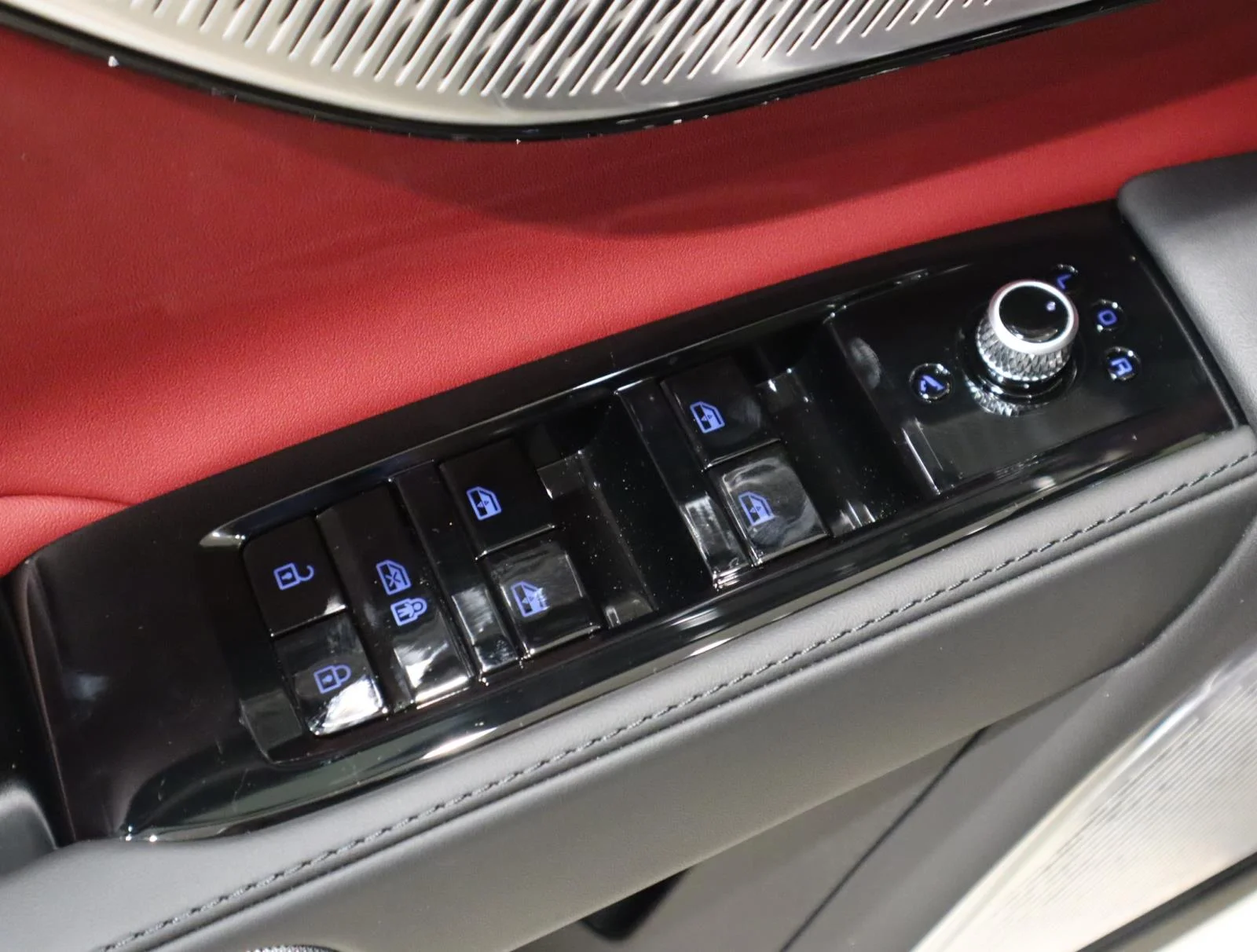 New 2025 Grigio Lava Metallic Maserati Modena AWD image 27