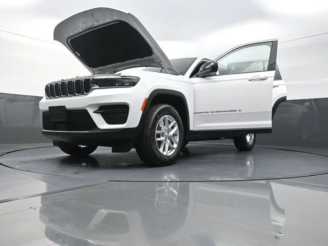 New 2026 Bright White Clearcoat Jeep Laredo X image 33