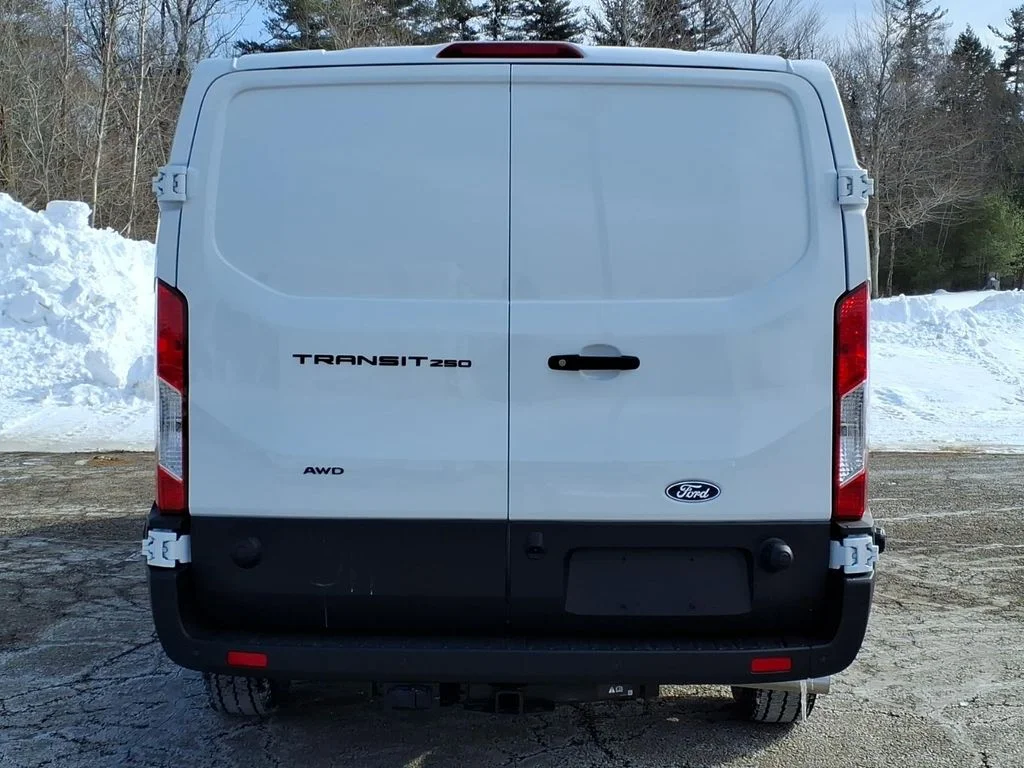 New 2026 Oxford White Ford Base image 5