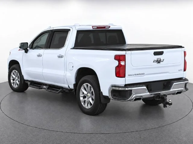 Used 2021 SUMMIT WHITE Chevrolet LTZ image 4