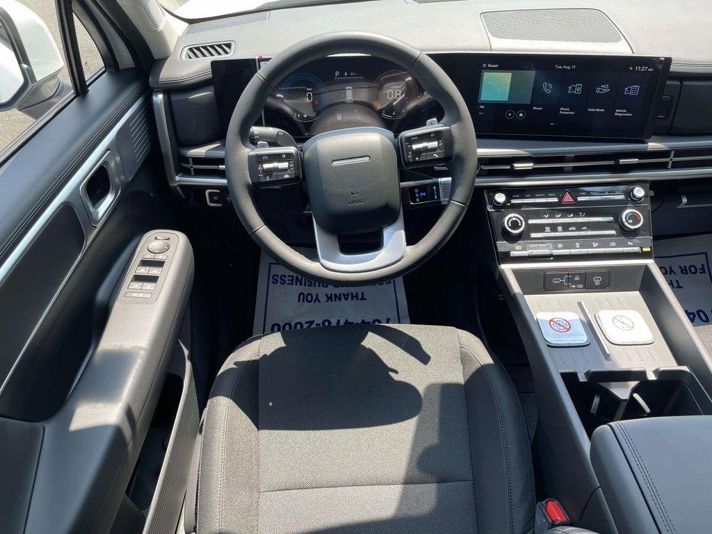 New 2027 White Hyundai SE AWD image 14