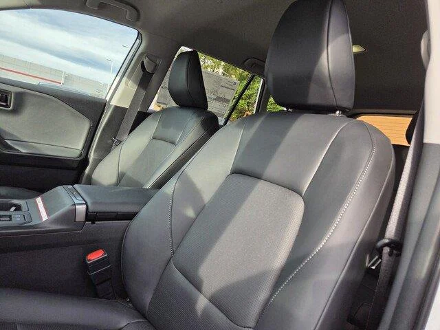 Used 2026 Ice Cap Toyota XLE Premium image 11