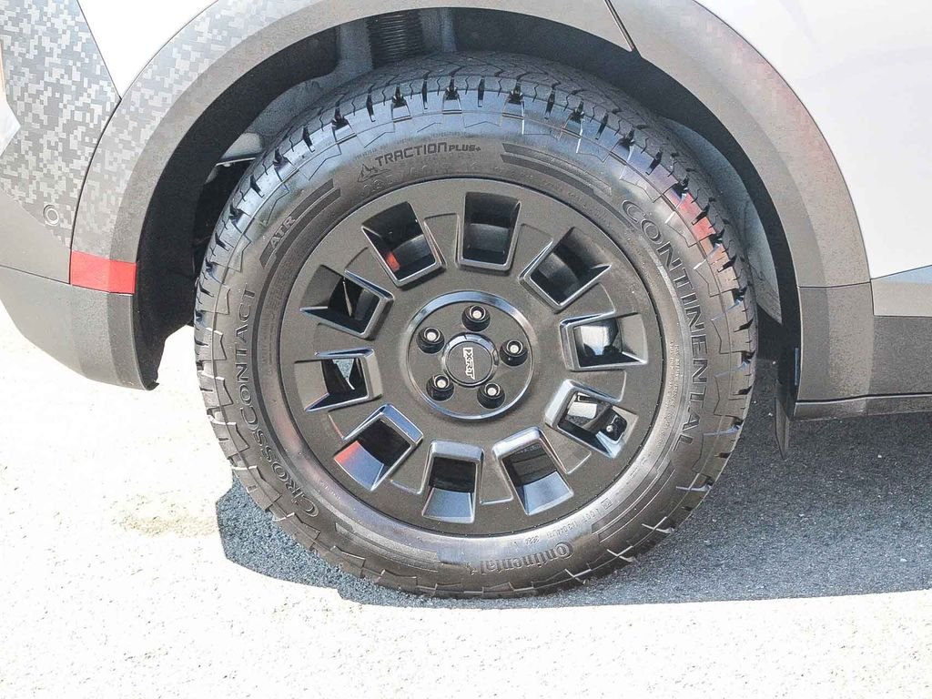 Used 2025 Gray Hyundai XRT image 11