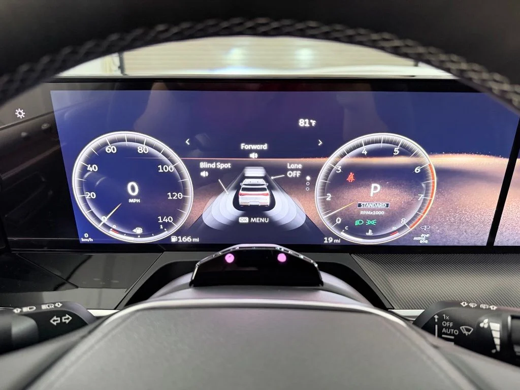 New 2027 RADIANT WHITE INFINITI Luxe 4WD image 15
