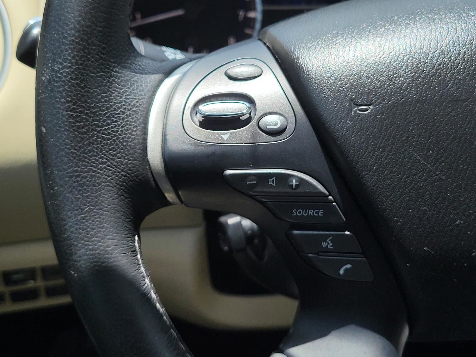 Used 2019 Hermosa Blue INFINITI LUXE image 31