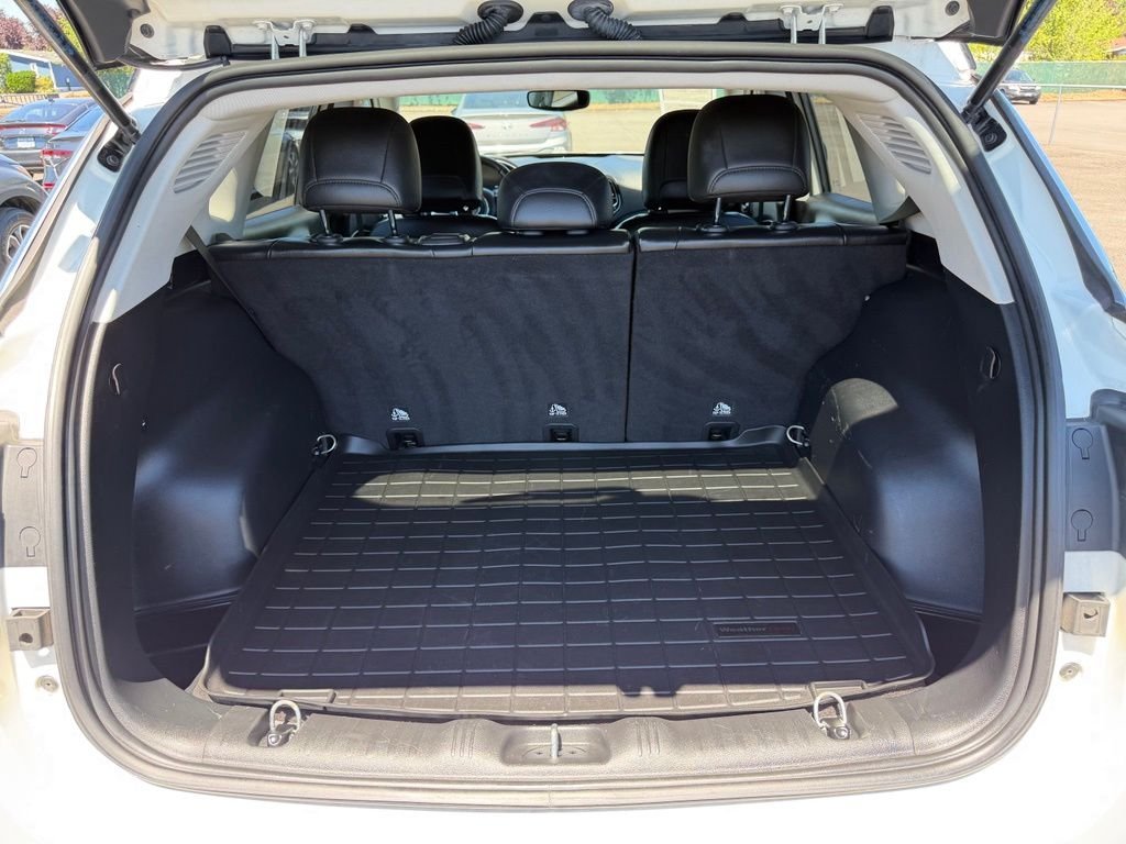 Used 2020 White Clearcoat Jeep Limited image 11