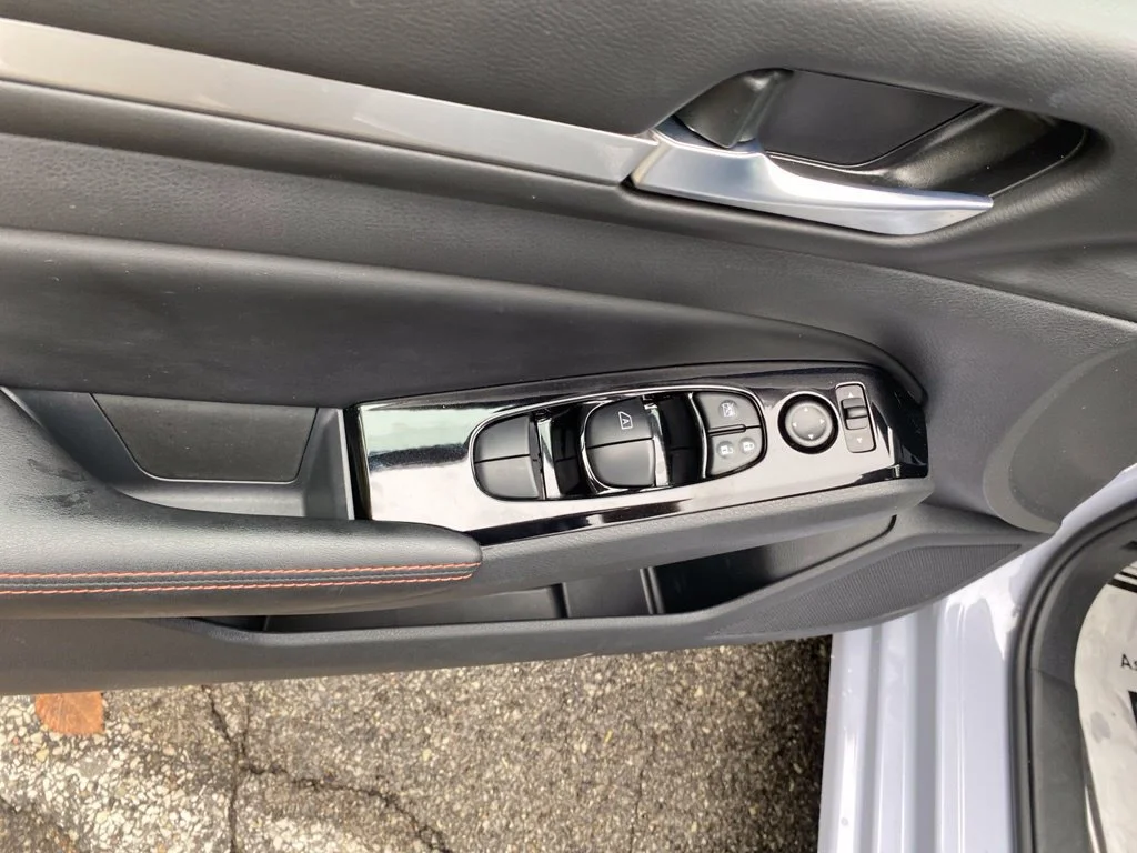 Used 2025 Gray Nissan 2.5 SR image 11
