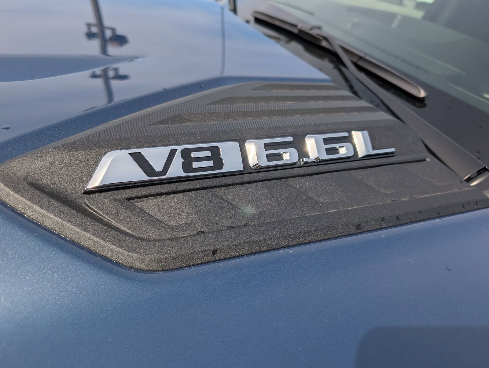 View vehicle photo 6