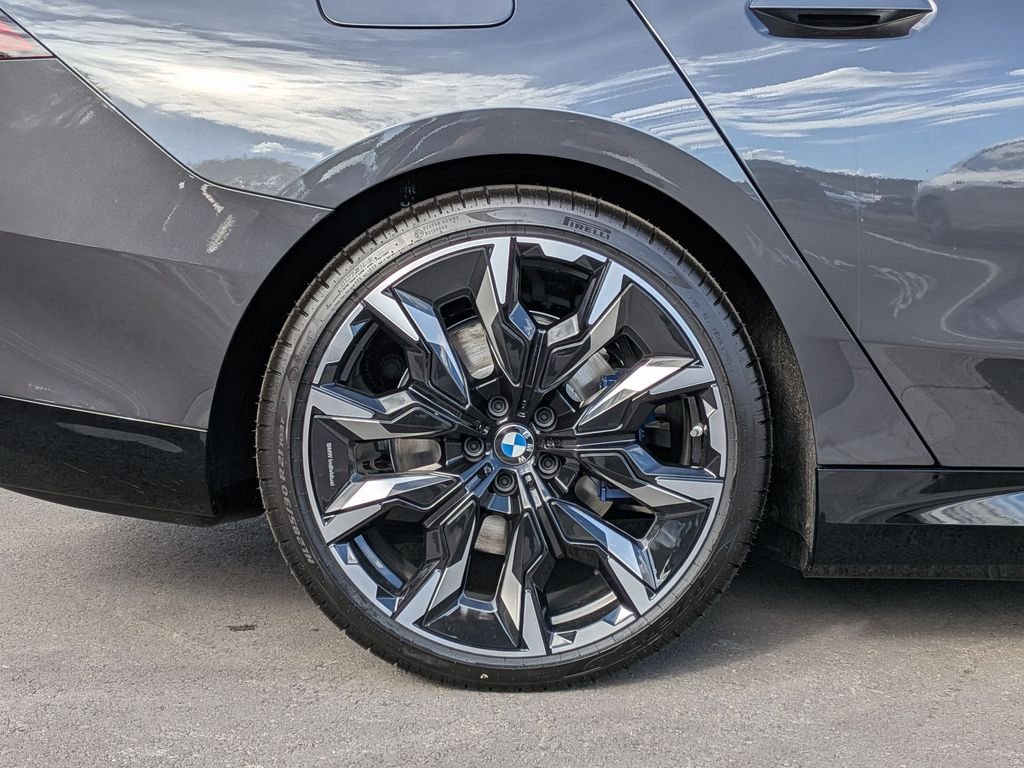 Used 2026 Gray BMW eDrive40 image 30