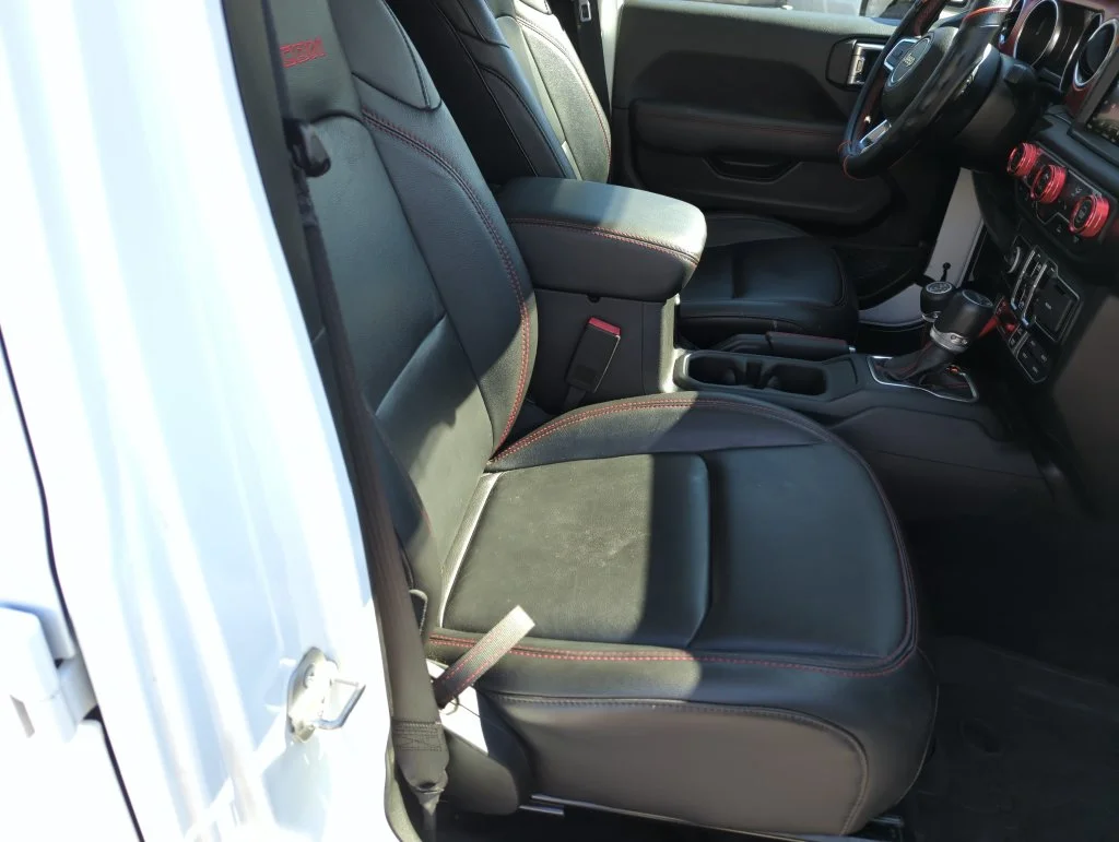 Used 2023 White Jeep Rubicon image 33