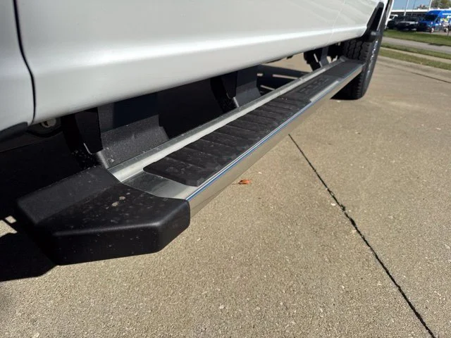 New 2027 Oxford White Ford Lariat image 12