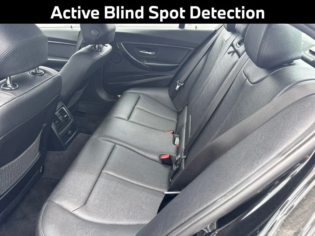 Used 2018 Black BMW 320i xDrive image 10