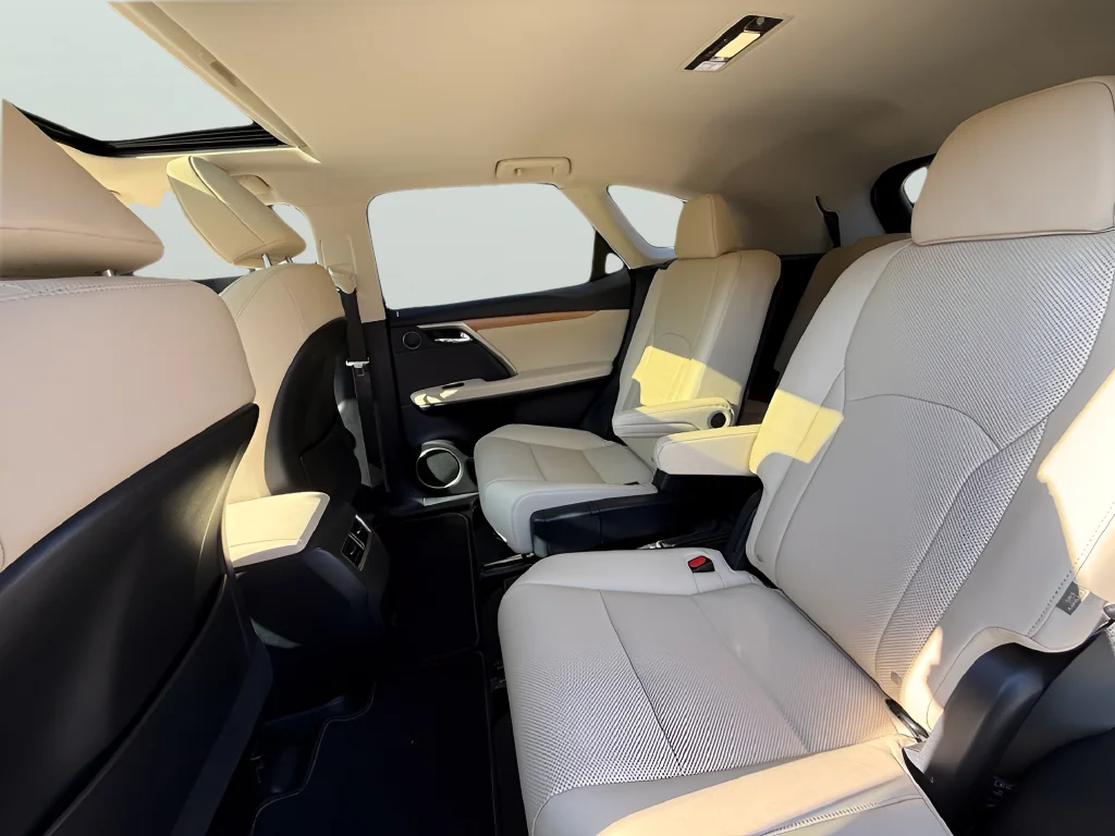 Used 2022 White Lexus 350L image 11