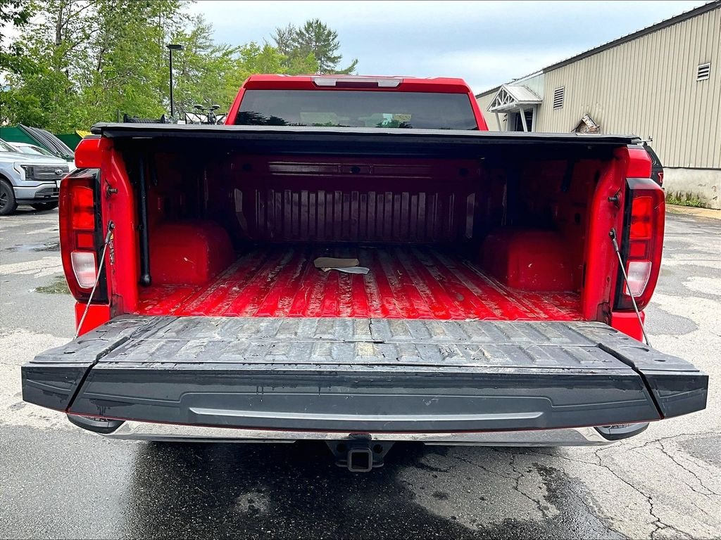 Used 2022 Cardinal Red GMC SLE image 31
