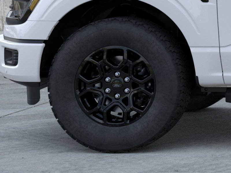 New 2026 Oxford White Ford XLT image 19