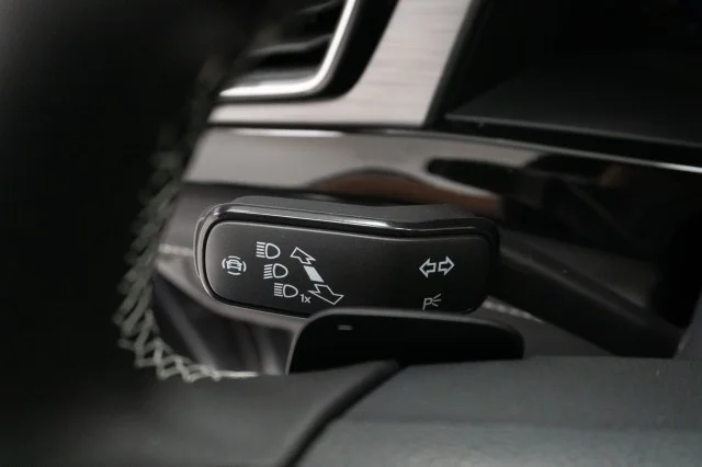 2026 Volkswagen Atlas Cross Sport SE w/Tech - Photo 25