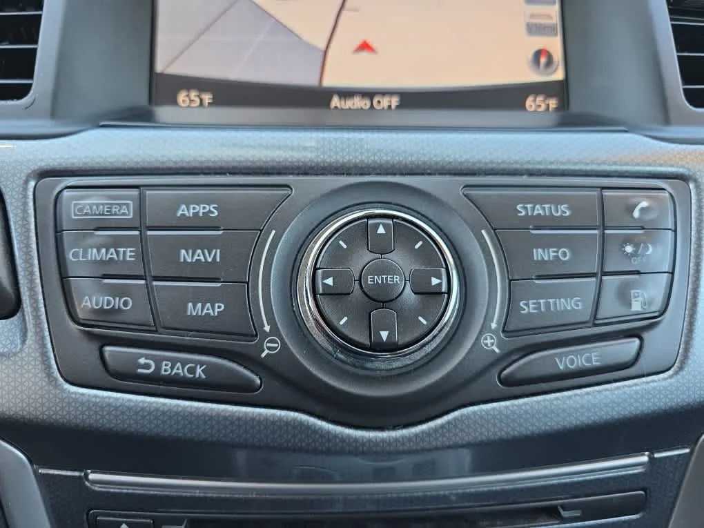 Used 2019 Magnetic Black Pearl Nissan SL image 18