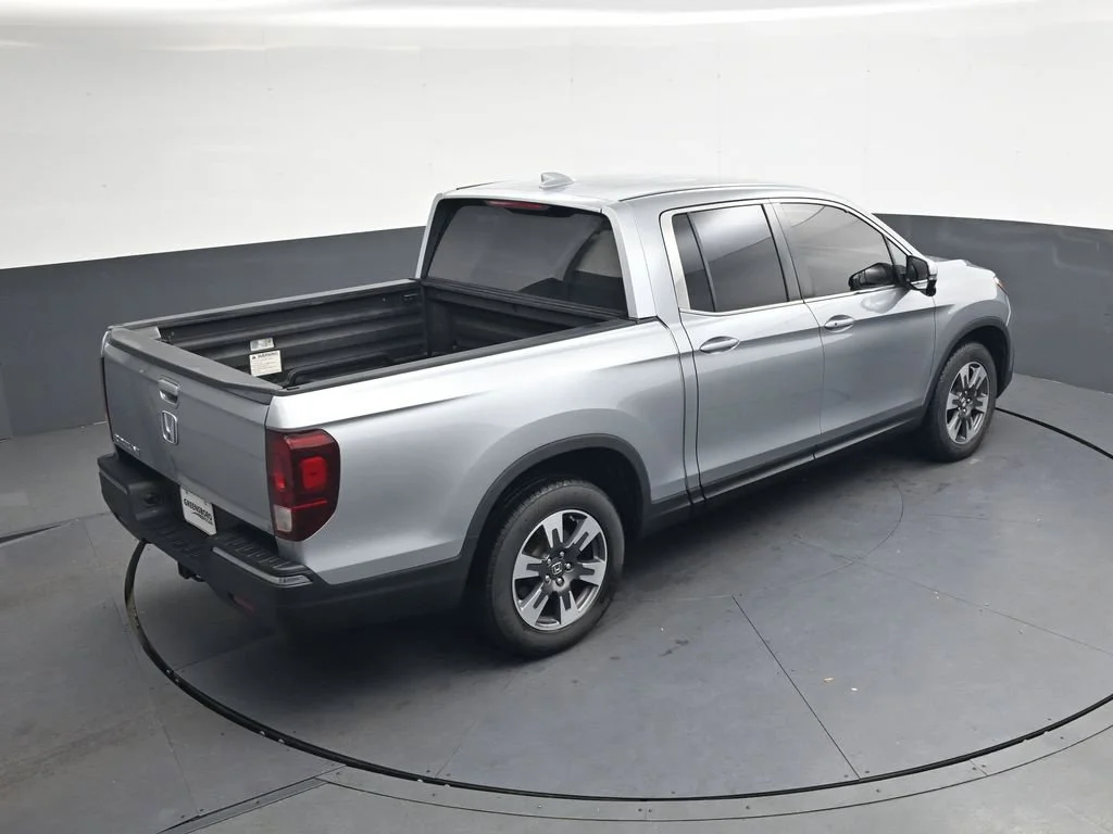Used 2017  Honda RTL-T image 25