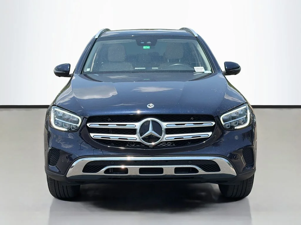 Used 2022  Mercedes-Benz GLC 300 image 3