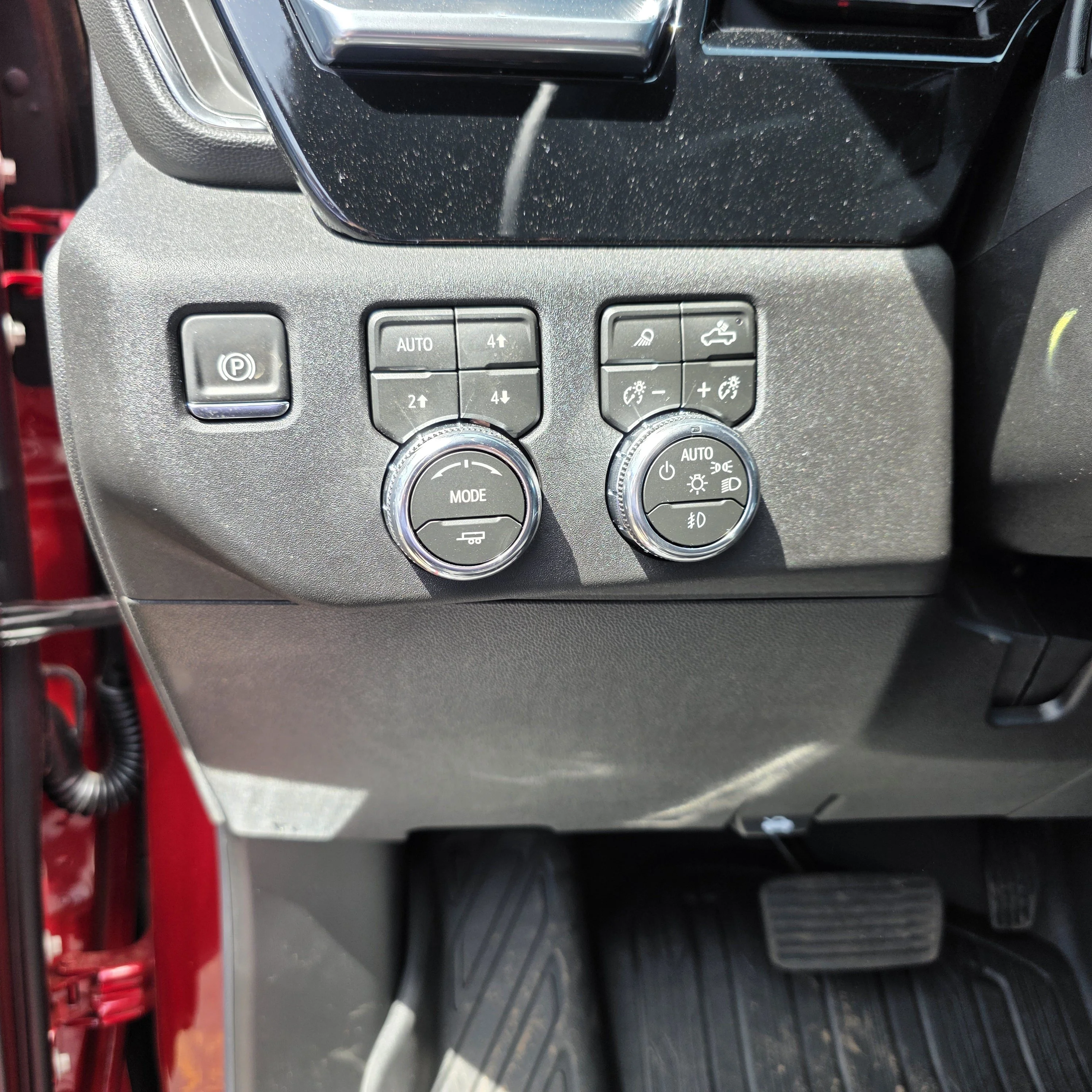2026 GMC Sierra 3500HD SLT - Photo 10