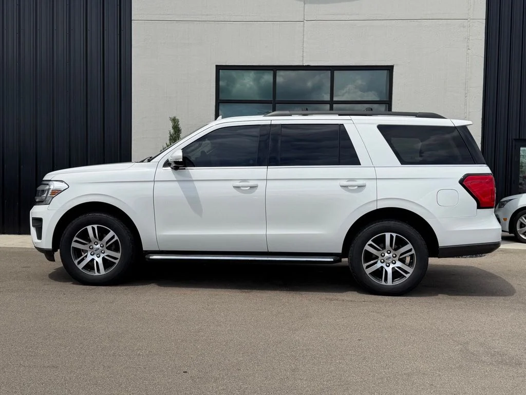 Used 2022 White Ford XLT image 2