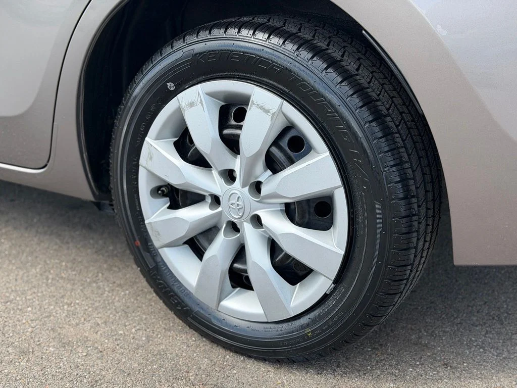 Used 2016 Brown Toyota LE image 25