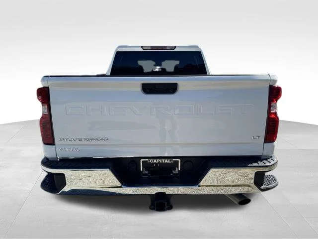 Used 2025 White Chevrolet LT image 6