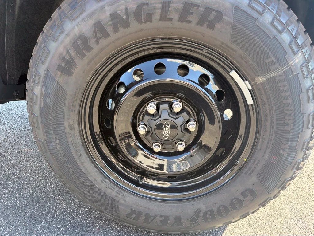 New 2026 Avalanche Ford XLT image 8