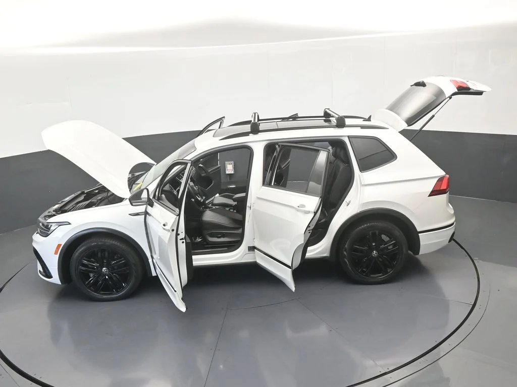 Used 2022 Oryx White Pearl Volkswagen 2.0T SE R-Line Black image 62