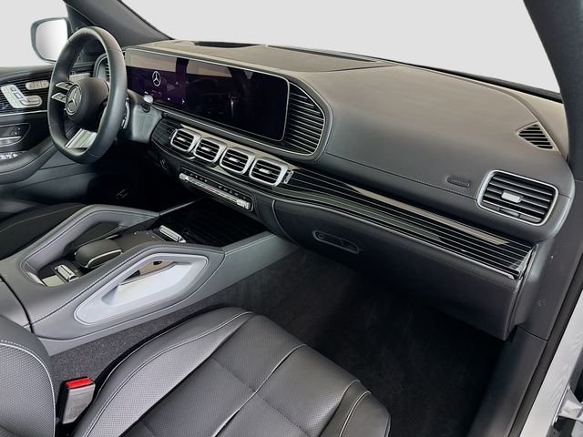 Used 2025 Cirrus Silver Metallic Mercedes-Benz GLS 580 image 32