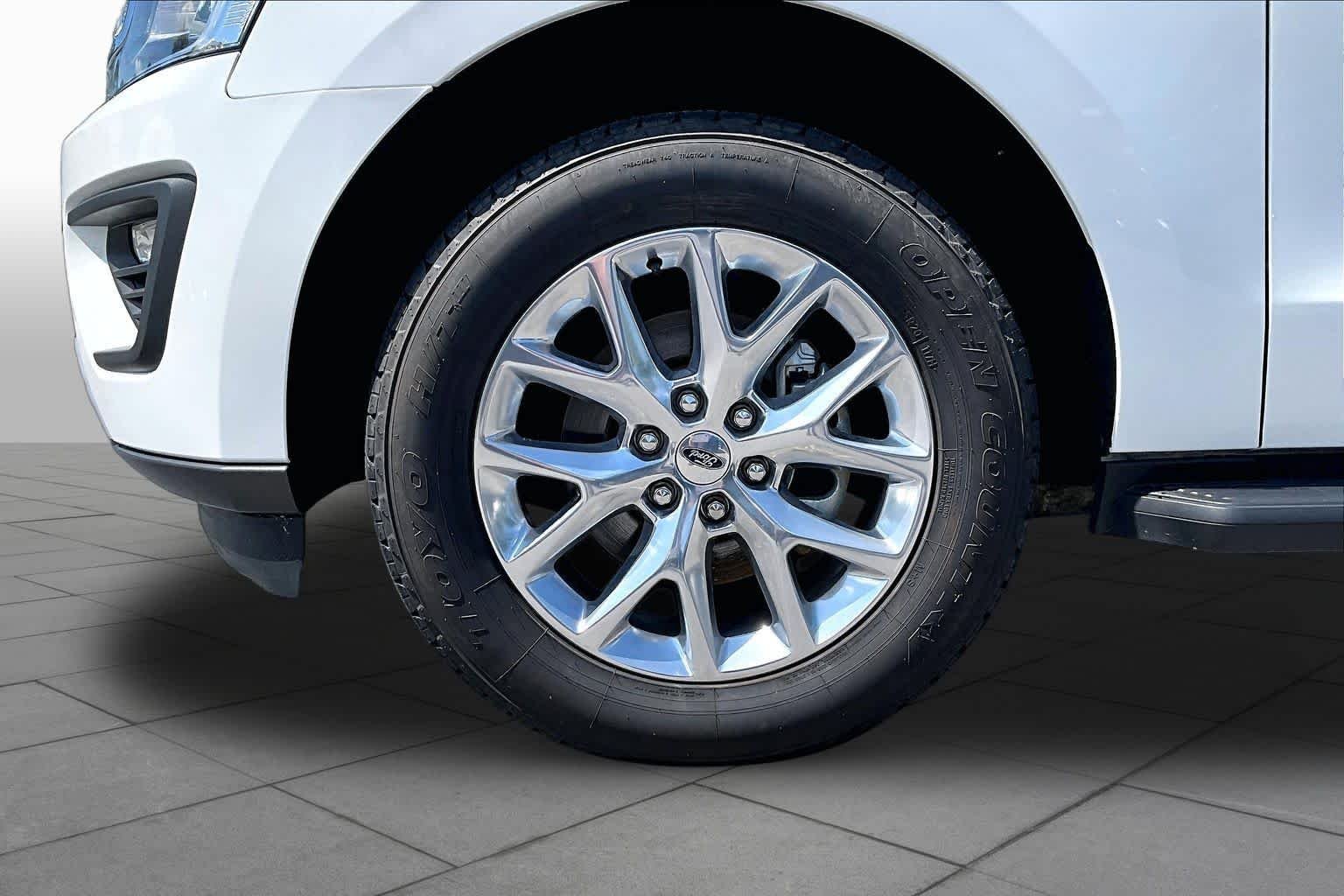 Used 2020 Star White Metallic Tri-Coat Ford XLT image 11
