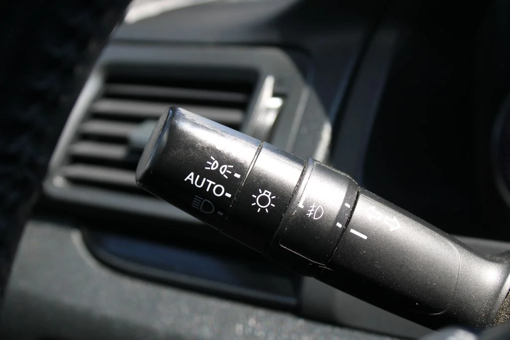 Used 2020 Lunar Silver Metallic Honda Touring image 34
