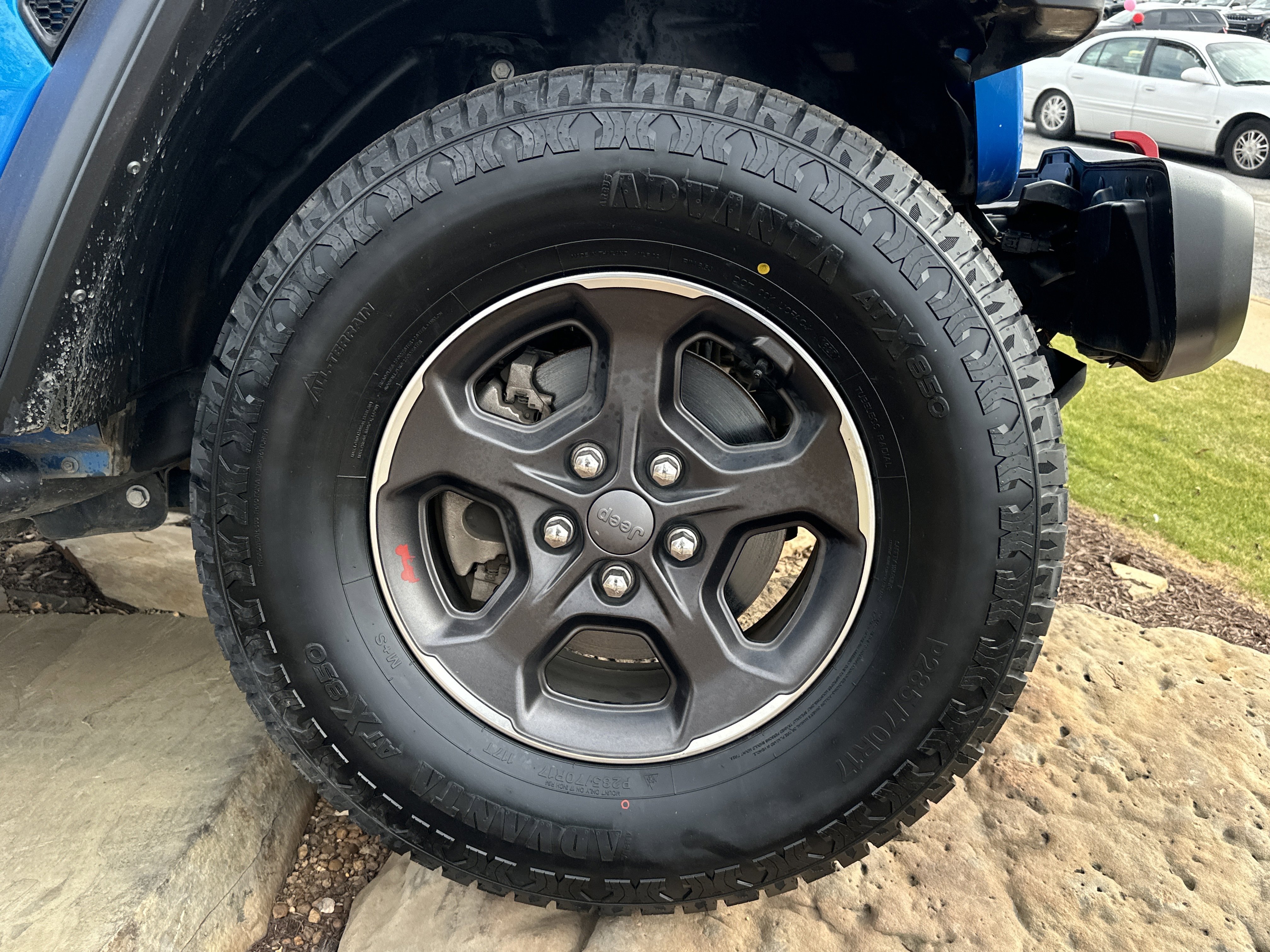 Used 2021 Hydro Blue Pearlcoat Jeep Rubicon image 9
