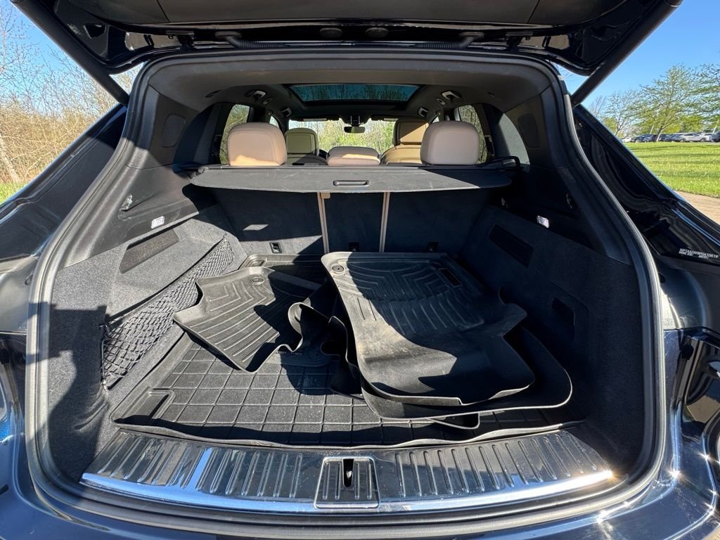 Certified Used 2023  Porsche  image 32