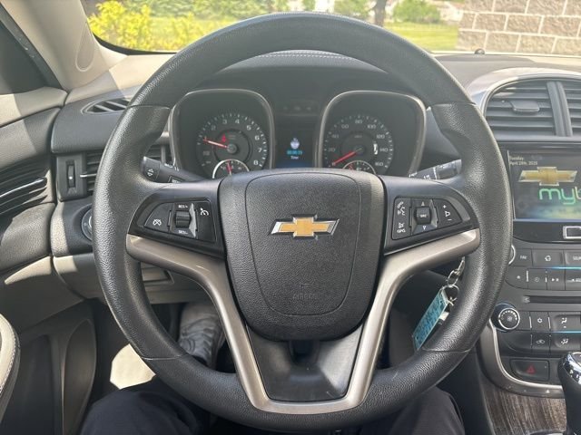 Used 2014 Summit White Chevrolet LT image 17